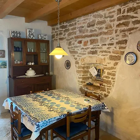 Vikendica Domos Selene Casa Delle Farfalle Tinjan