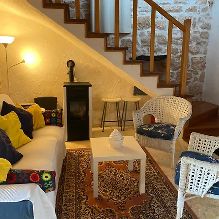 Holiday home Domos Selene Casa Delle Farfalle Tinjan