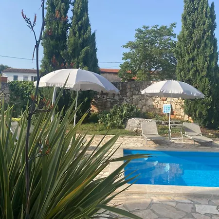 Domos Selene Casa Delle Farfalle Holiday home *