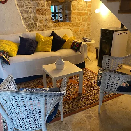 Holiday home Domos Selene Casa Delle Farfalle Tinjan